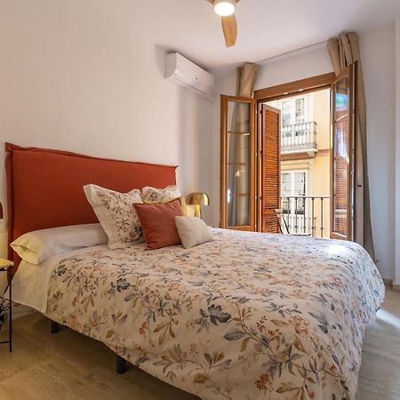 Bright Apartment With Patio And Balconies In The Center Málaga Esterno foto