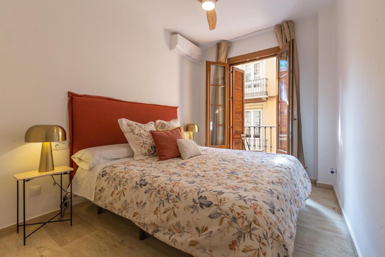 Bright Apartment With Patio And Balconies In The Center Málaga Esterno foto