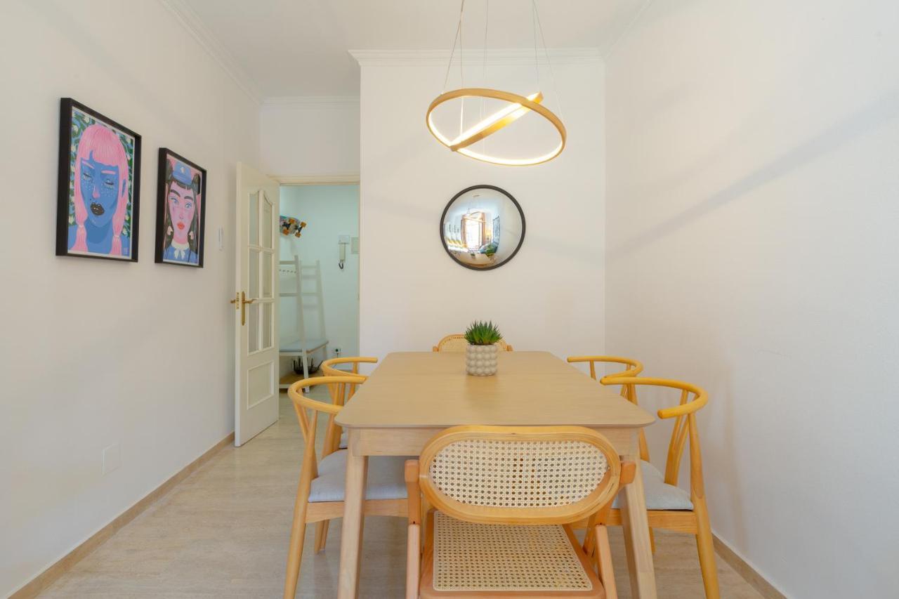 Bright Apartment With Patio And Balconies In The Center Málaga Esterno foto