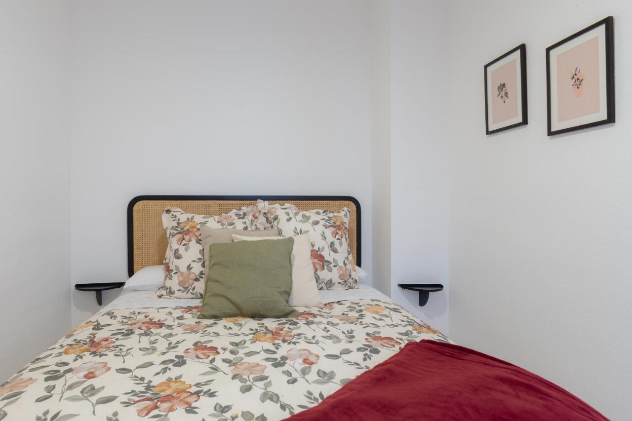 Bright Apartment With Patio And Balconies In The Center Málaga Esterno foto