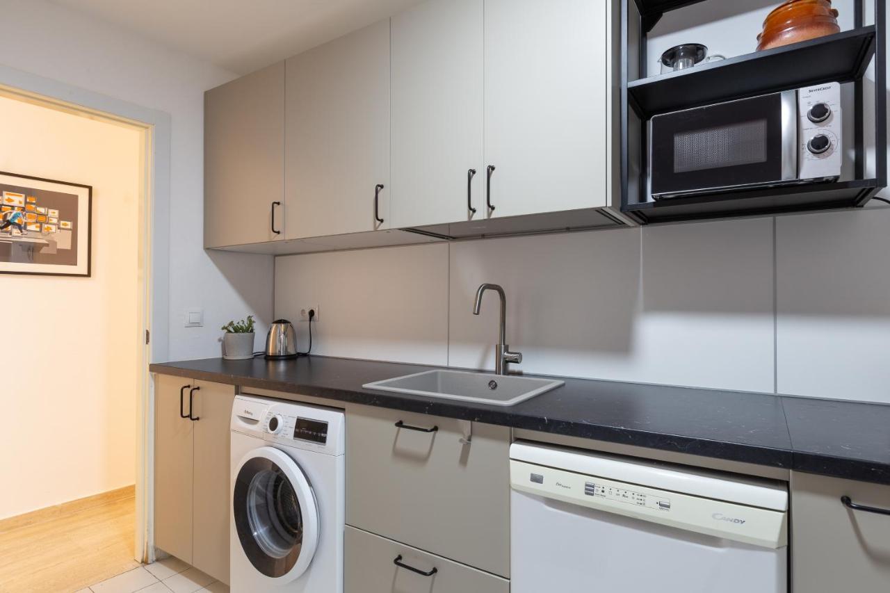 Bright Apartment With Patio And Balconies In The Center Málaga Esterno foto