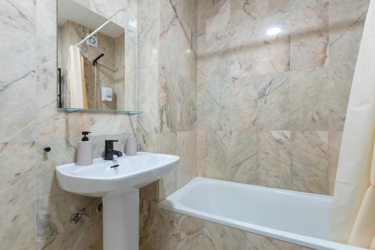 Bright Apartment With Patio And Balconies In The Center Málaga Esterno foto